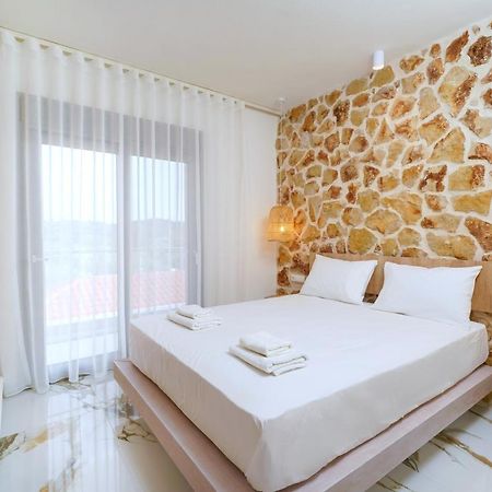Athina Palace Luxurious Appartments Potos Eksteriør billede