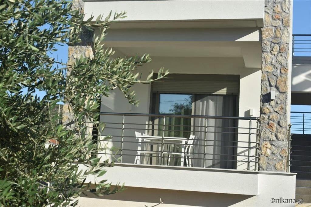 Athina Palace Luxurious Appartments Potos Eksteriør billede