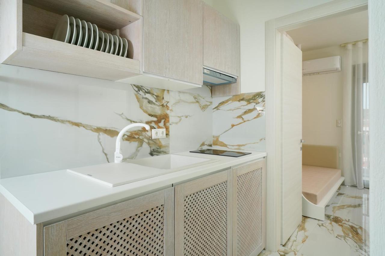 Athina Palace Luxurious Appartments Potos Eksteriør billede