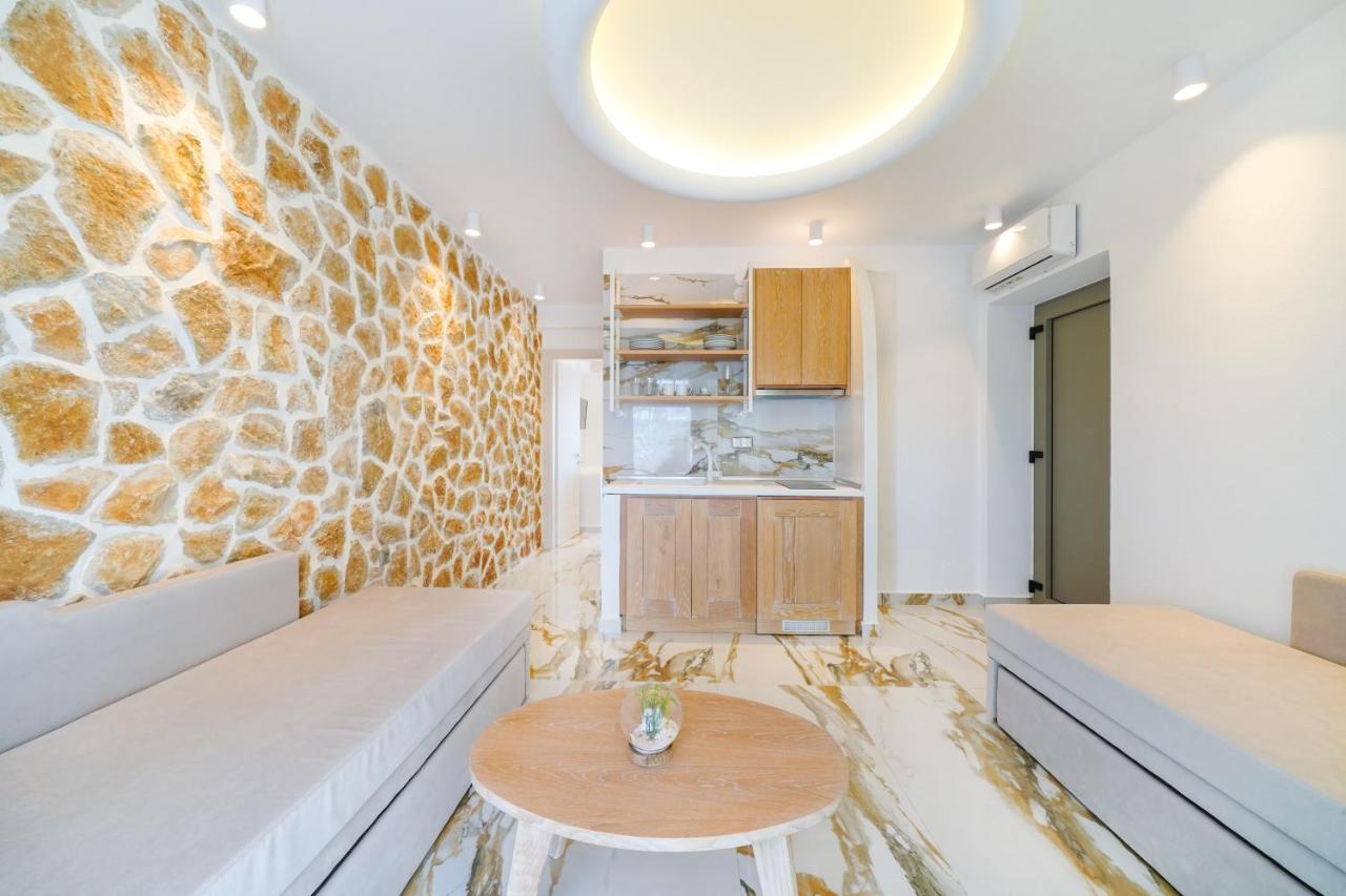 Athina Palace Luxurious Appartments Potos Eksteriør billede
